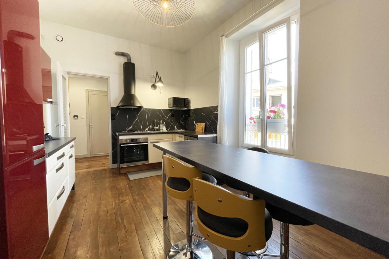 Appartement Haussmannien Proche Gare Chartres Esterno foto